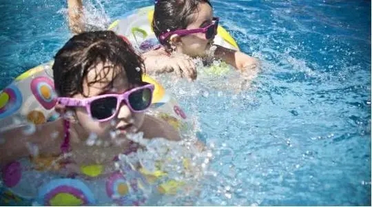 夏日戏水唯美句子文案