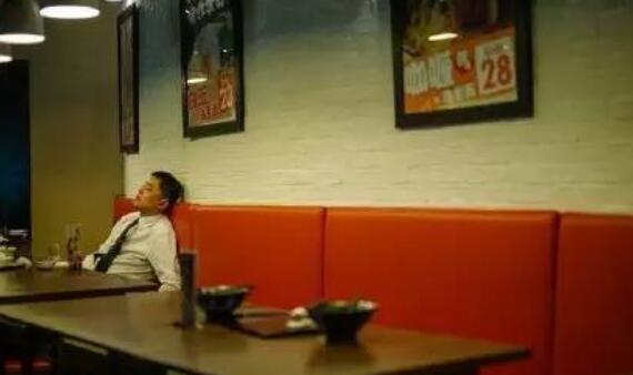 人在他乡的伤感句子文案