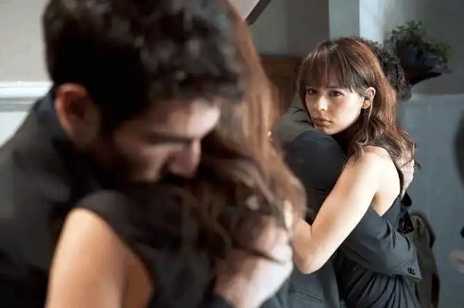 形容女人作死的语句文案