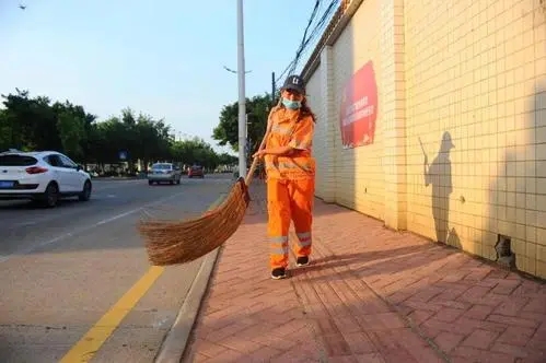 赞美环卫工人的句子文案