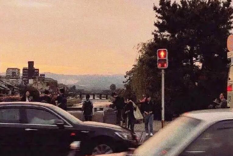 日落配一句话发朋友圈