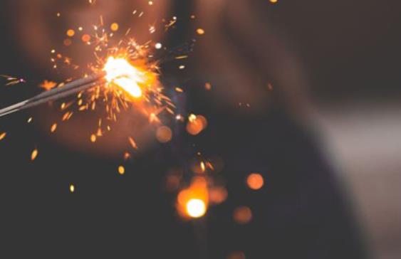 描写快乐一段话30字