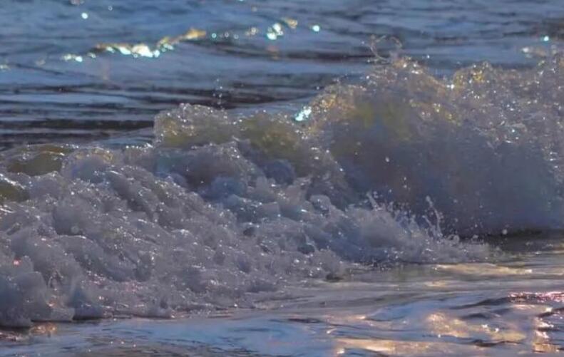 海边朋友圈配文字简单