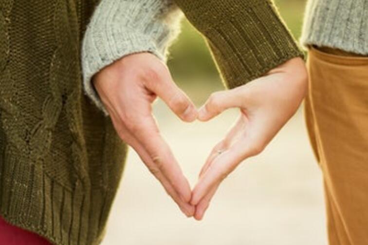 个性签名宣布自己脱单了