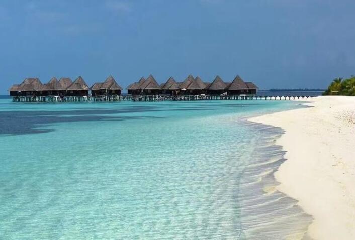 关于沙滩的诗句文案