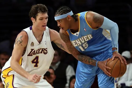 关于篮球球迷的说说文案