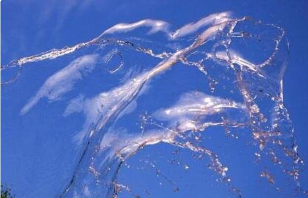 受到爱情所伤害的悲伤句子文案