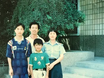 感慨岁月如梭的句子文案