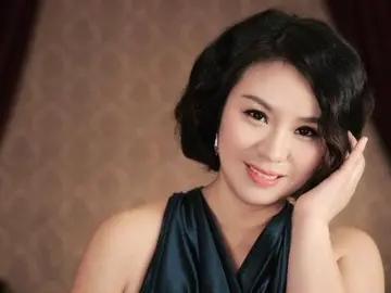 夸赞40岁女人最经典句子文案