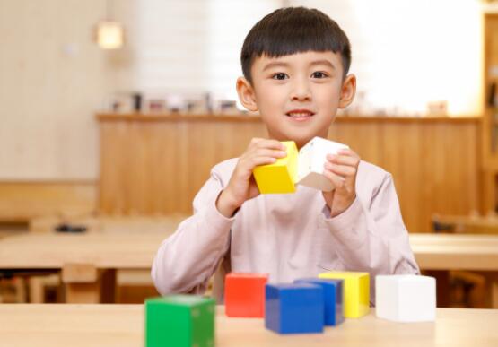 表达玩的开心的一句话