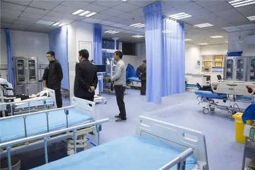 一句话形容急诊科室环境