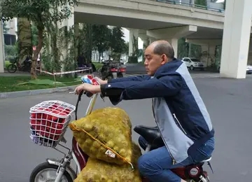 关于坐车的搞笑说说文案