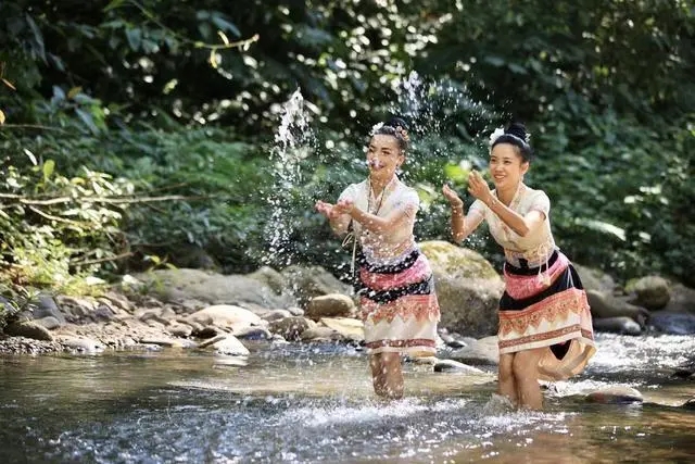 傣族的优美句子文案