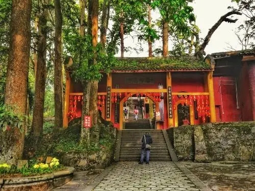 形容寺庙安静静心的句子文案