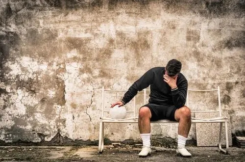 表示自责和愧疚的诗词