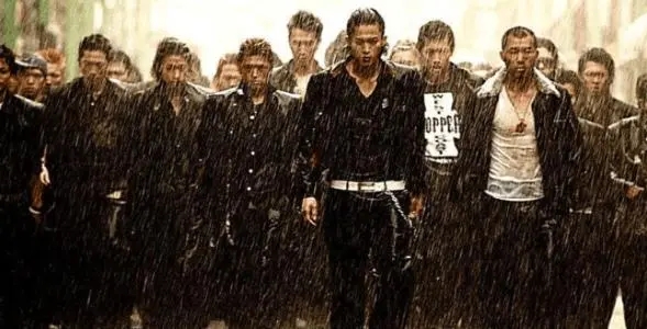 形容混社会的女孩子