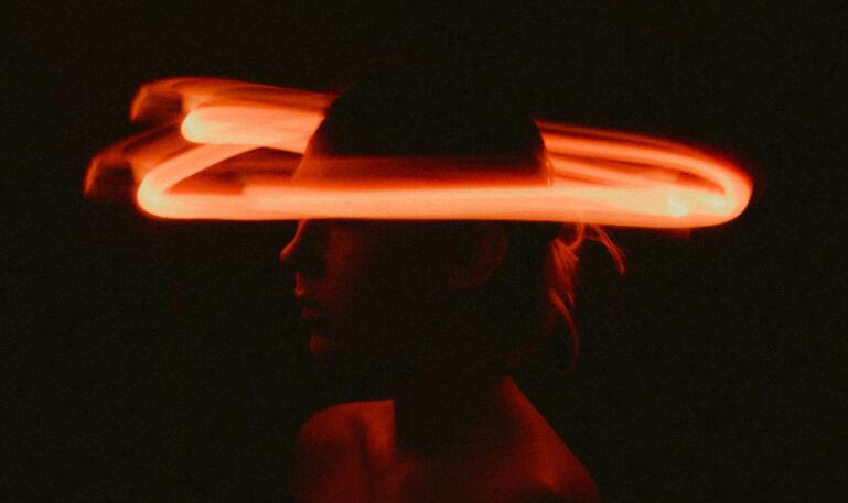 开心幽默正能量的句子文案