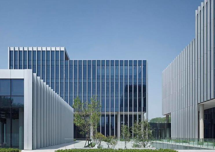 夸公司的句子文案简短