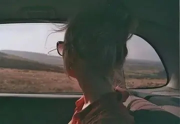 手疼想发个朋友圈的说说文案