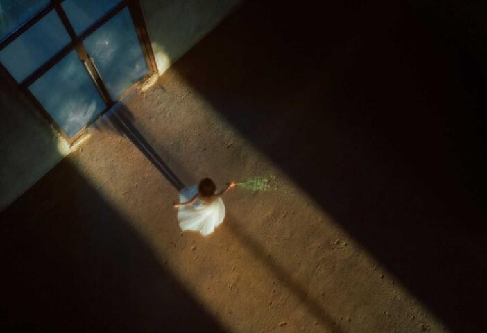 伤心的句子文案说说心情图片带字