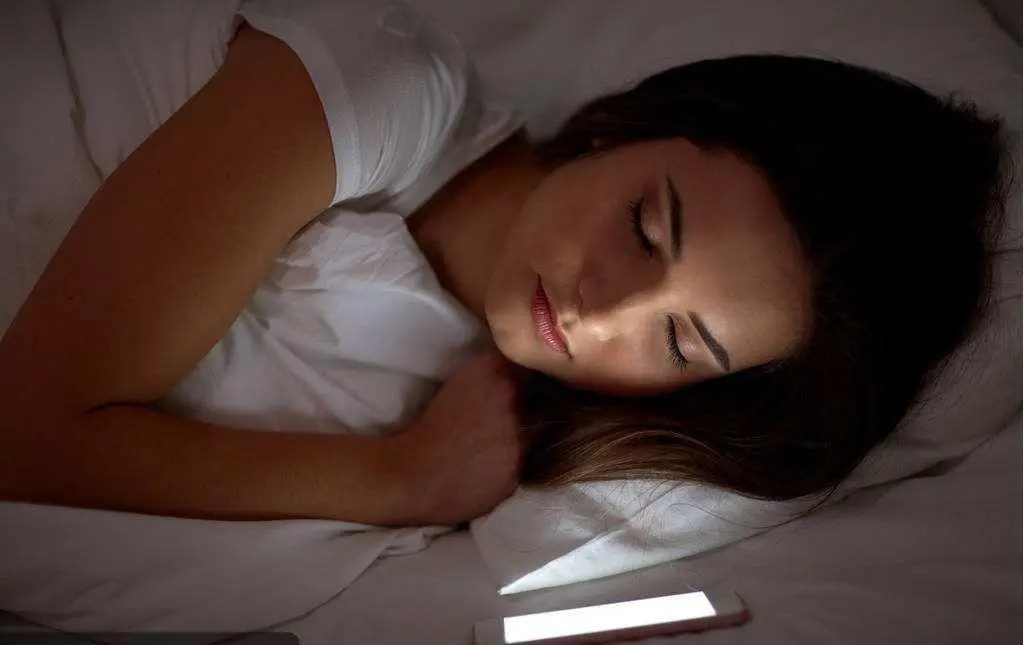 睡前发朋友圈的句子文案