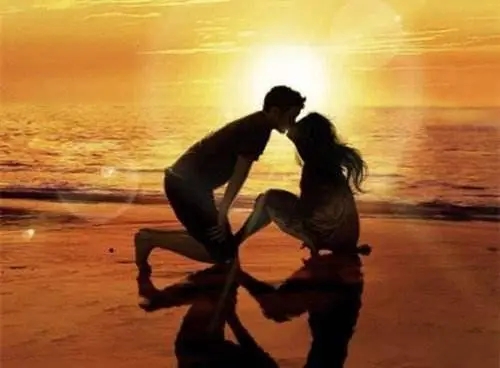 情侣即将见面的句子文案