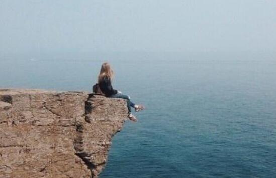 形容一个人说话有内涵的句子文案