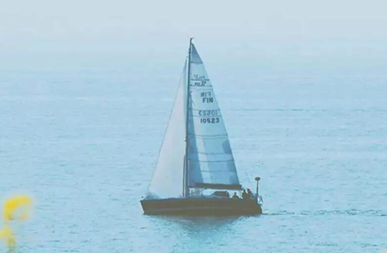 关于不喜欢夏天的文艺句子文案