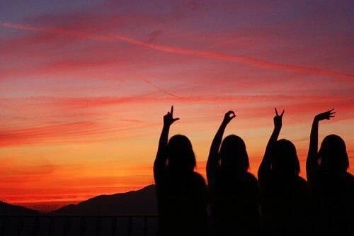 亲情爱情友情的句子文案唯美简短