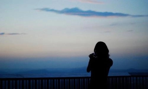 深夜伤感句子文案句句心痛图片