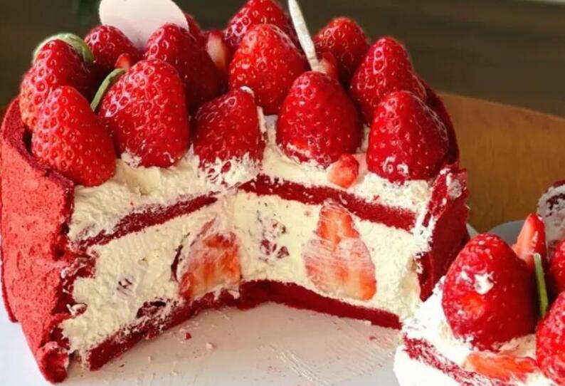 形容蛋糕美味的句子文案