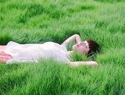 心情烦躁说说文案心里话的短语