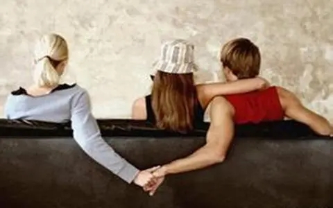 写老公出轨的心情短语