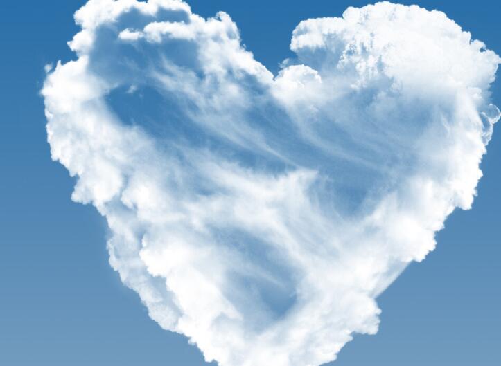 关于云的唯美句子文案简短