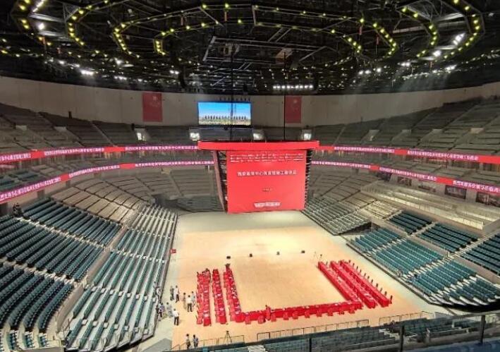 描写学校体育馆的句子文案