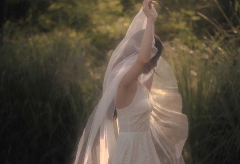 很现实扎心的句子文案