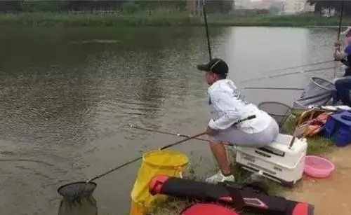 关于钓鱼的搞笑短语