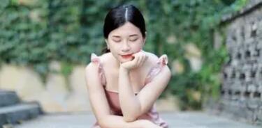 适合女生的说说简短语句文案