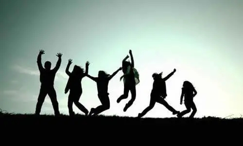 八个字珍惜友情的句子文案