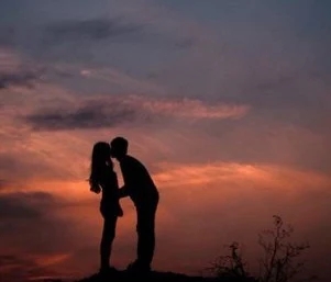 早上发给朋友暧昧的句子文案