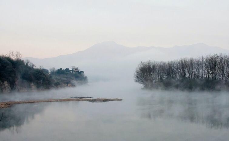 描写江南山水美景的诗句文案