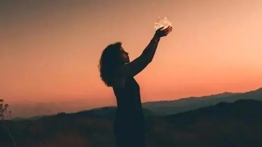 关于努力尝试的句子文案