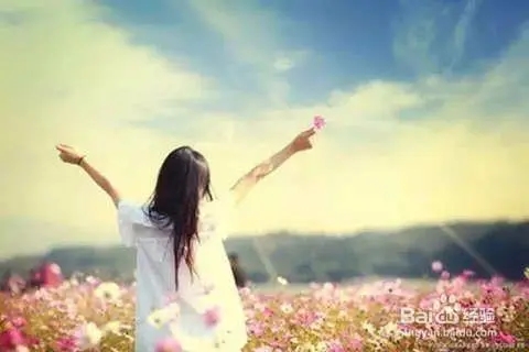 描写女人心态年轻的句子文案