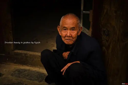 描写老人的句子文案摘抄