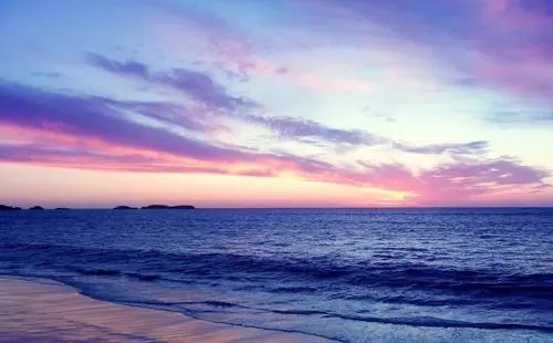 关于海边玩的开心句子文案