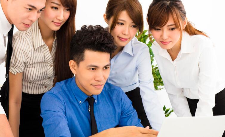 对一个人恨铁不成钢的说说文案