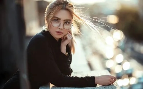 善良阳光快乐女人说说文案