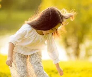 形容女孩阳光的一句话