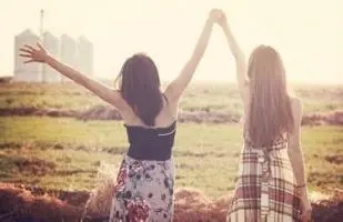 形容朋友在一起的句子文案