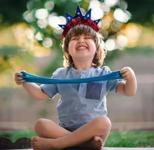 跟儿子合照的幽默说说文案